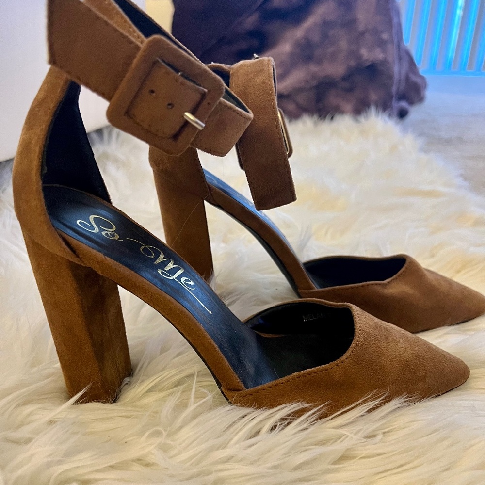 So Me Brown Suede Pointed Toe Block Heel with Ankle Buckle